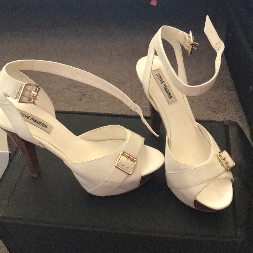 Size 7.5 Steve Madden high heels